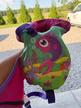 Kids Swim Float Vest with Pink & Purple Fish Design